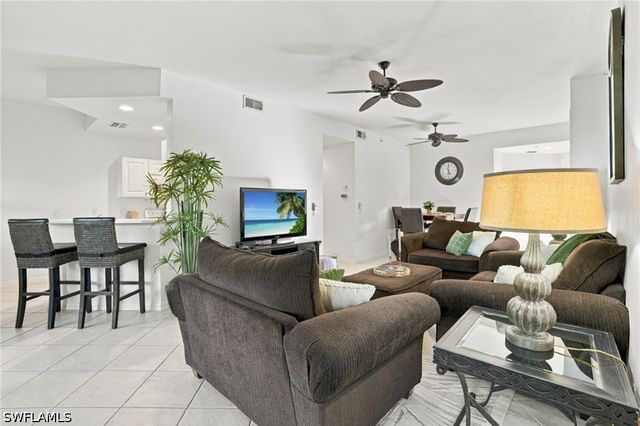 4705 Hawks Nest WAY 102, Naples, FL 34114