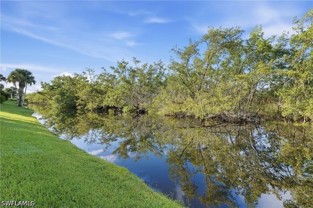 4705 Hawks Nest WAY 102, Naples, FL 34114