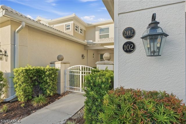 4705 Hawks Nest WAY 102, Naples, FL 34114