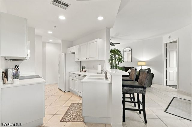 4705 Hawks Nest WAY 102, Naples, FL 34114