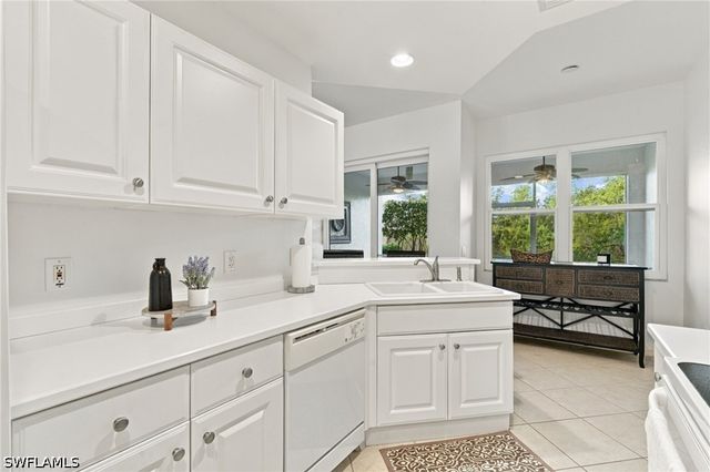 4705 Hawks Nest WAY 102, Naples, FL 34114