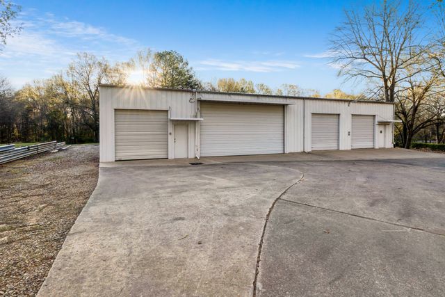 390 Timber Lakes Drive, Powderly, TX 75473