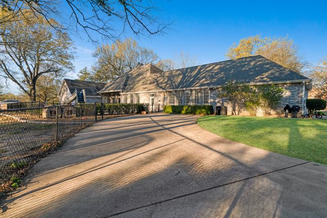 390 Timber Lakes Drive, Powderly, TX 75473