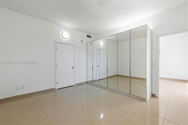 19380 Collins Avenue PH6, Sunny Isles Beach, FL 33160