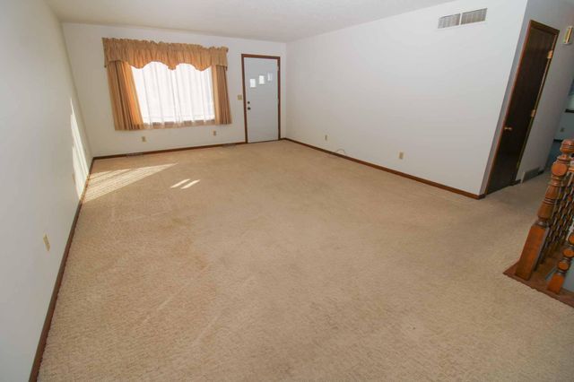 105 5th Street NE, Melrose, MN 56352