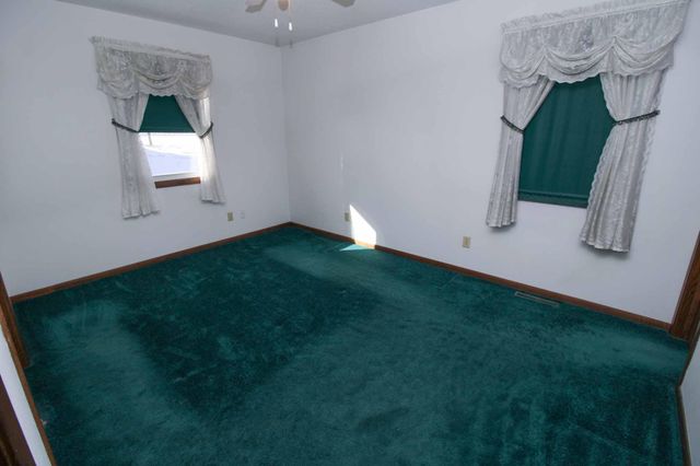 105 5th Street NE, Melrose, MN 56352