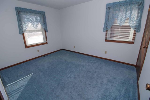 105 5th Street NE, Melrose, MN 56352