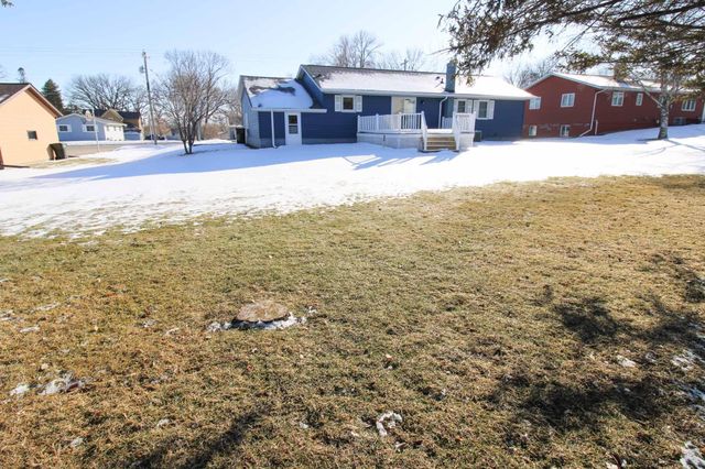 105 5th Street NE, Melrose, MN 56352