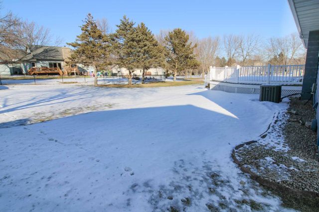 105 5th Street NE, Melrose, MN 56352