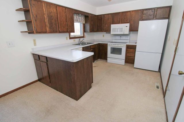 105 5th Street NE, Melrose, MN 56352