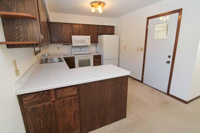 105 5th Street NE, Melrose, MN 56352