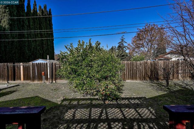1921 1921 Gilly Lane, Concord, CA 94518