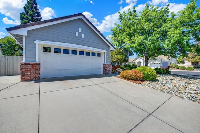 7100 Kingbird Ln, Roseville, CA 95747