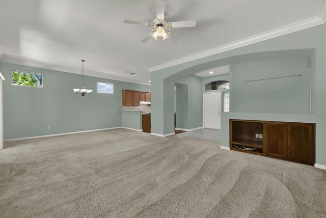 7100 Kingbird Ln, Roseville, CA 95747