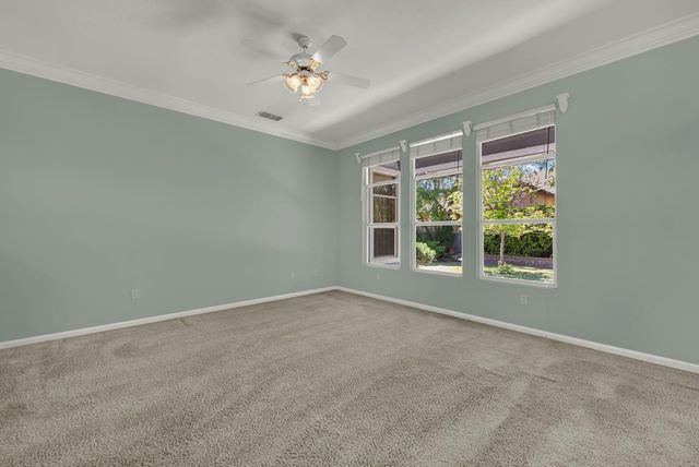 7100 Kingbird Ln, Roseville, CA 95747
