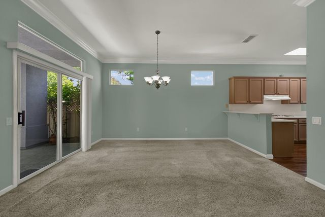 7100 Kingbird Ln, Roseville, CA 95747