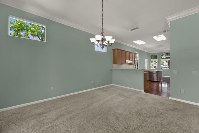 7100 Kingbird Ln, Roseville, CA 95747