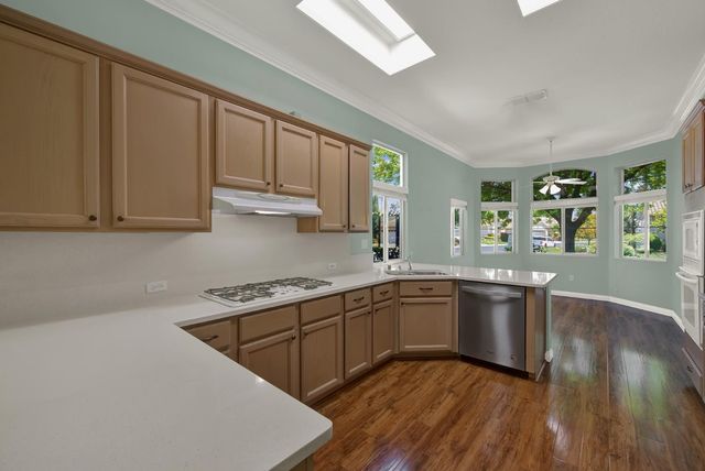 7100 Kingbird Ln, Roseville, CA 95747