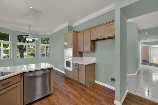7100 Kingbird Ln, Roseville, CA 95747