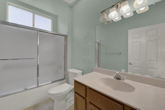 7100 Kingbird Ln, Roseville, CA 95747