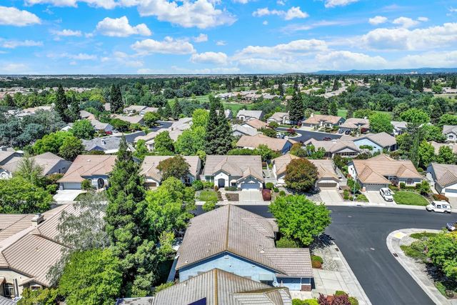 7100 Kingbird Ln, Roseville, CA 95747