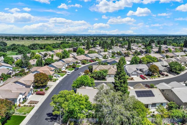 7100 Kingbird Ln, Roseville, CA 95747