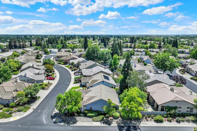 7100 Kingbird Ln, Roseville, CA 95747