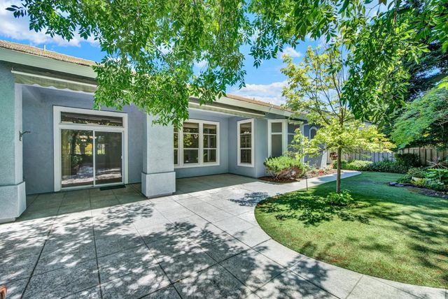 7100 Kingbird Ln, Roseville, CA 95747