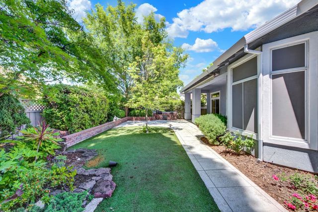 7100 Kingbird Ln, Roseville, CA 95747
