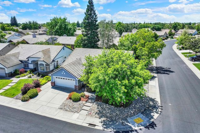7100 Kingbird Ln, Roseville, CA 95747