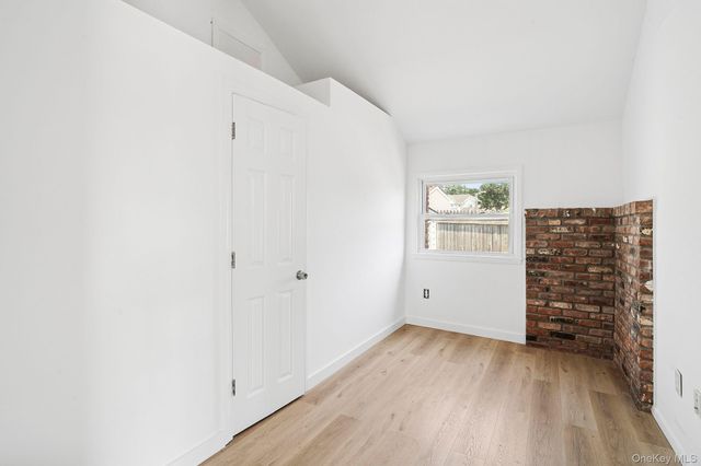 35 Gardners Lane, Hampton Bays, NY 11946