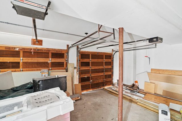 35 Gardners Lane, Hampton Bays, NY 11946