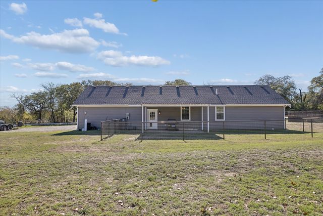 7232 Courtney Drive, Azle, TX 76020