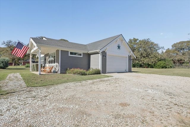 7232 Courtney Drive, Azle, TX 76020