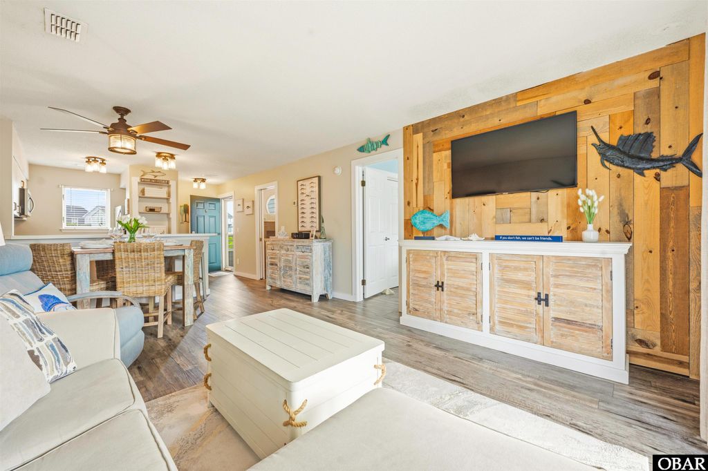 Image 2 of property listing at 413 Pirates Way # 413A, Manteo, NC 27954