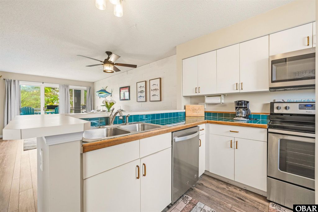 Image 9 of property listing at 413 Pirates Way # 413A, Manteo, NC 27954