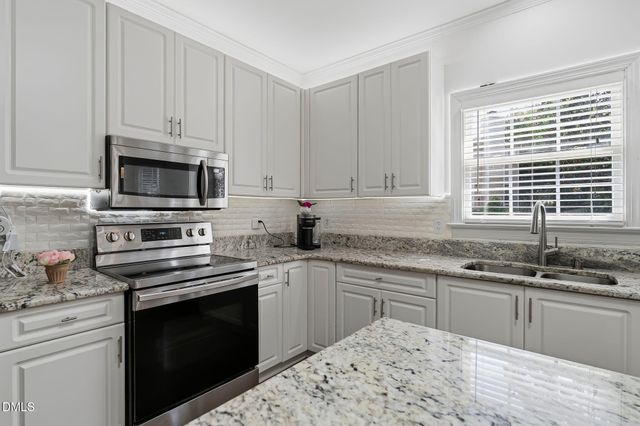 503 Cricketfield Lane, Cary, NC 27518