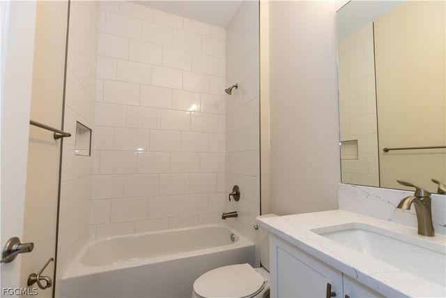 12801 Springbrook CT, Estero, FL 33928