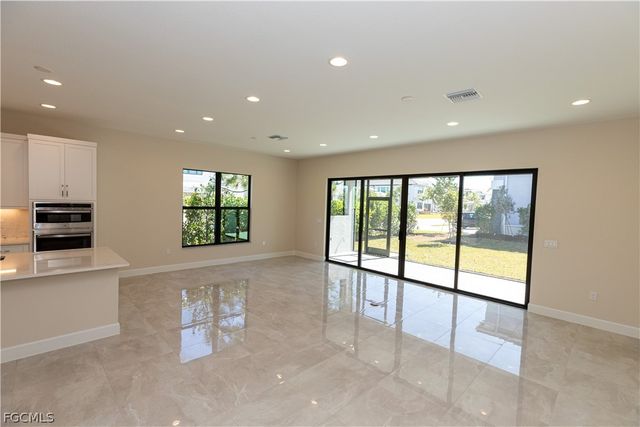 12801 Springbrook CT, Estero, FL 33928