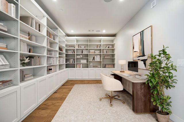 2047 Westcreek Lane 603, Houston, TX 77027