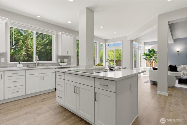 648 237th Place SE, Sammamish, WA 98074