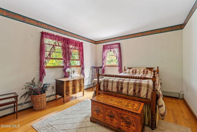 65 Bradt Road, Clifton Park, NY 12148