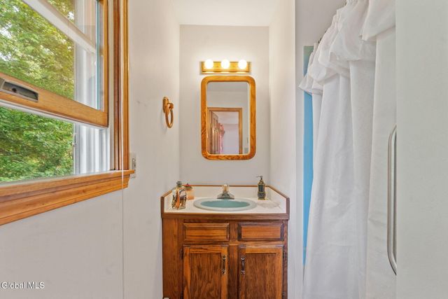 65 Bradt Road, Clifton Park, NY 12148