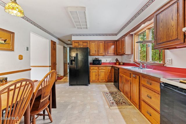 65 Bradt Road, Clifton Park, NY 12148