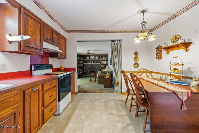 65 Bradt Road, Clifton Park, NY 12148