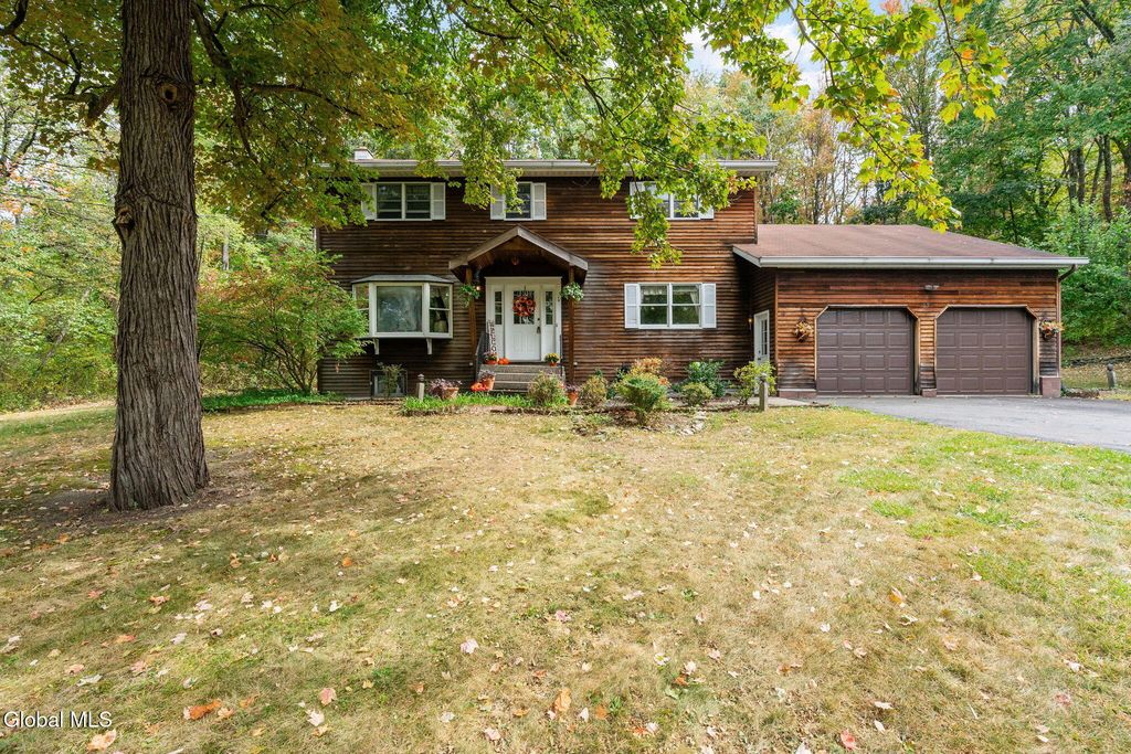 65 Bradt Road, Clifton Park, NY 12148