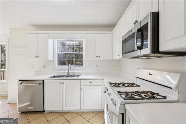 4035 N Laurel Grove Road, Douglasville, GA 30135