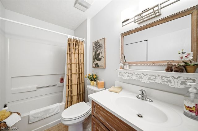 35375 Greenwich Avenue, North Ridgeville, OH 44039