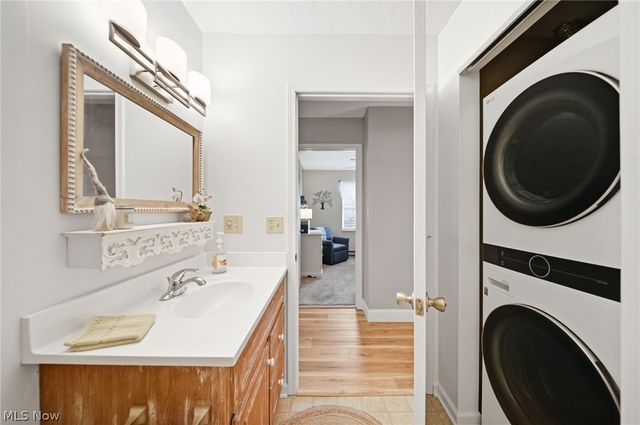 35375 Greenwich Avenue, North Ridgeville, OH 44039