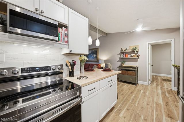 35375 Greenwich Avenue, North Ridgeville, OH 44039